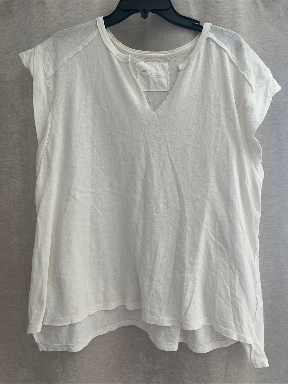 Aerie Women’s Off-White Muscle Tee